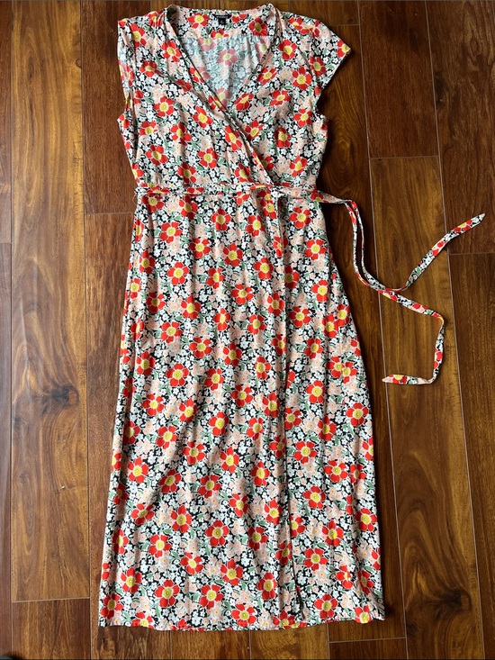 J. Crew Dresses & Skirts - J. Crew Red and Cream Floral Wrap Maxi Dress